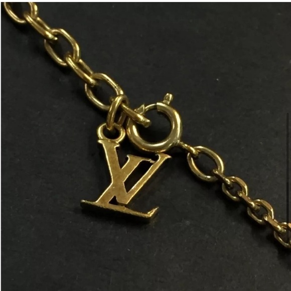 LOUIS VUITTON Collier Gamble Gold Tone Logo Necklace - Picture 7 of 15